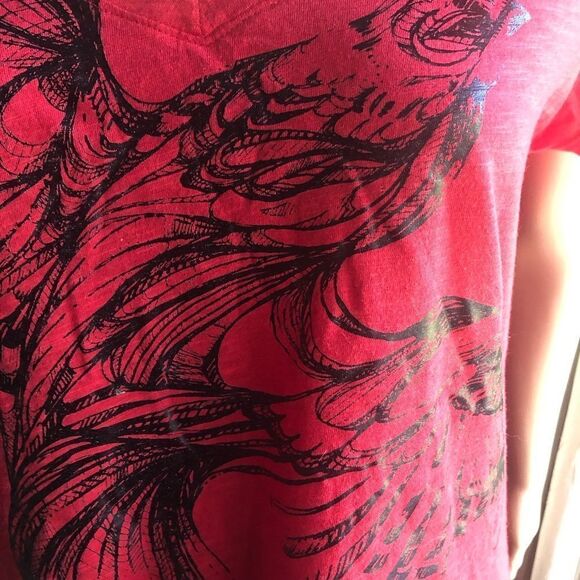A.N.A. Red v-neck tee shirt, falcon into wolf, L - Picture 3 of 4